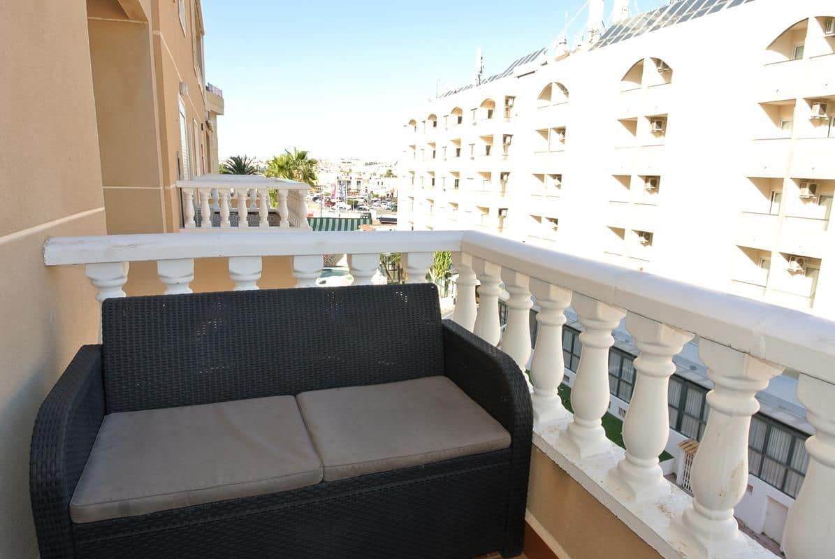 2 bedroom Apartment for sale in Torrevieja with pool - € 139,900 (Ref: 9317249)