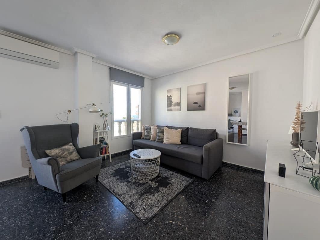2 bedroom Apartment for sale in Torrevieja with pool - € 139,900 (Ref: 9317249)
