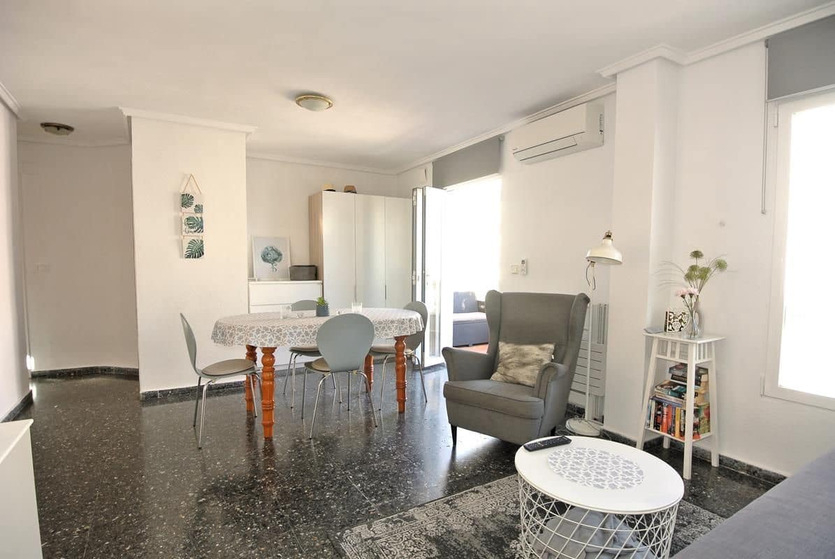 2 bedroom Apartment for sale in Torrevieja with pool - € 139,900 (Ref: 9317249)