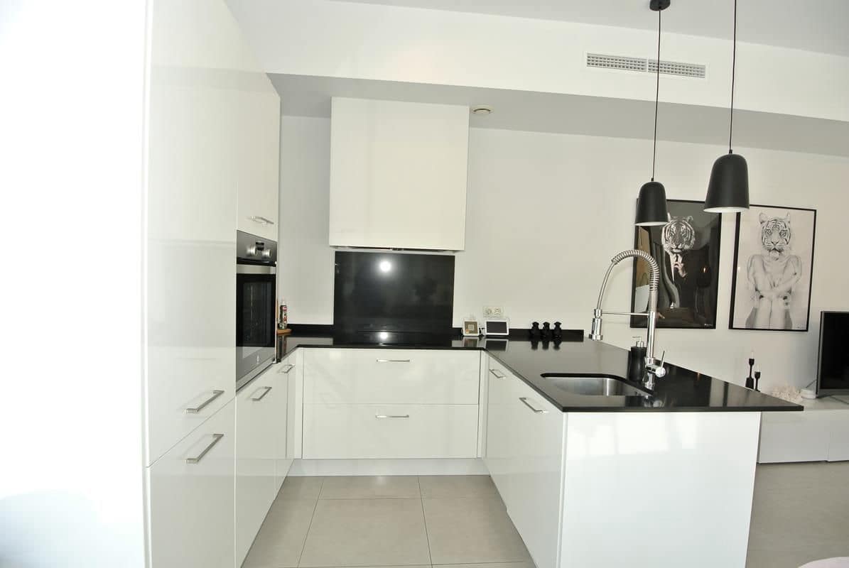 3 makuuhuone Huvila myytävänä paikassa San Fulgencio mukana uima-altaan 
autotalli - 449 000 € (Ref: 9326022)