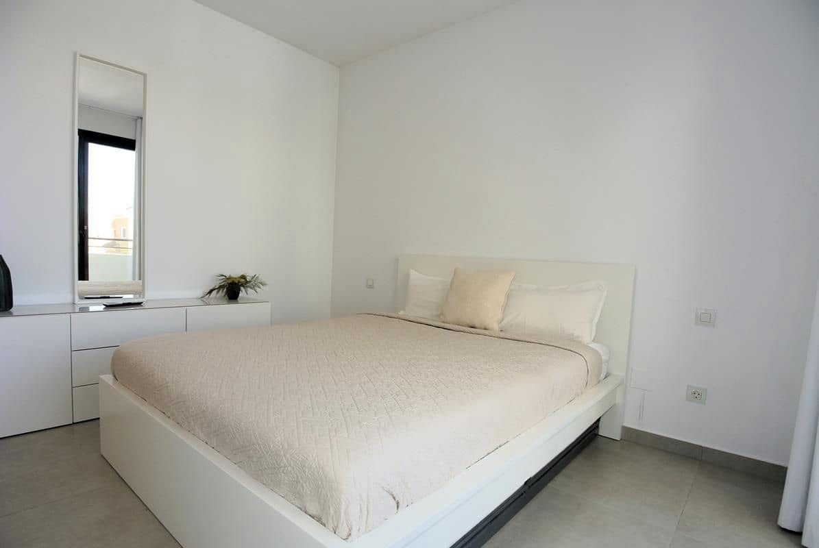 3 makuuhuone Huvila myytävänä paikassa San Fulgencio mukana uima-altaan 
autotalli - 449 000 € (Ref: 9326022)