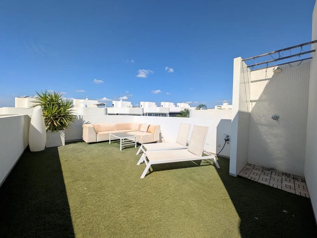 3 makuuhuone Huvila myytävänä paikassa San Fulgencio mukana uima-altaan 
autotalli - 449 000 € (Ref: 9326022)