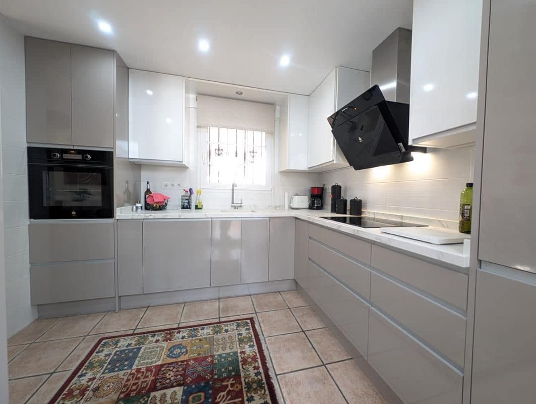 3 quarto Moradia Geminada para venda em Torrevieja com piscina garagem - 298 900 € (Ref: 9326023)