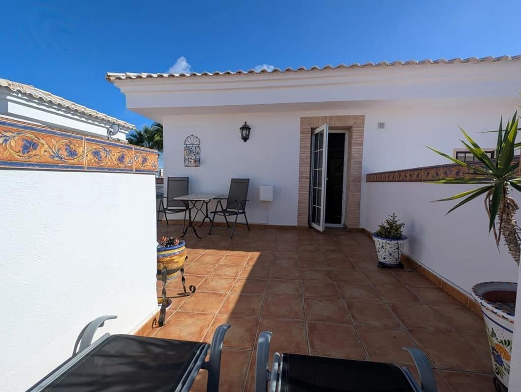 3 quarto Moradia Geminada para venda em Torrevieja com piscina garagem - 298 900 € (Ref: 9326023)