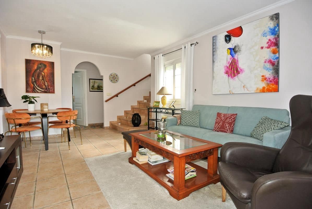 3 quarto Moradia Geminada para venda em Torrevieja com piscina garagem - 298 900 € (Ref: 9326023)