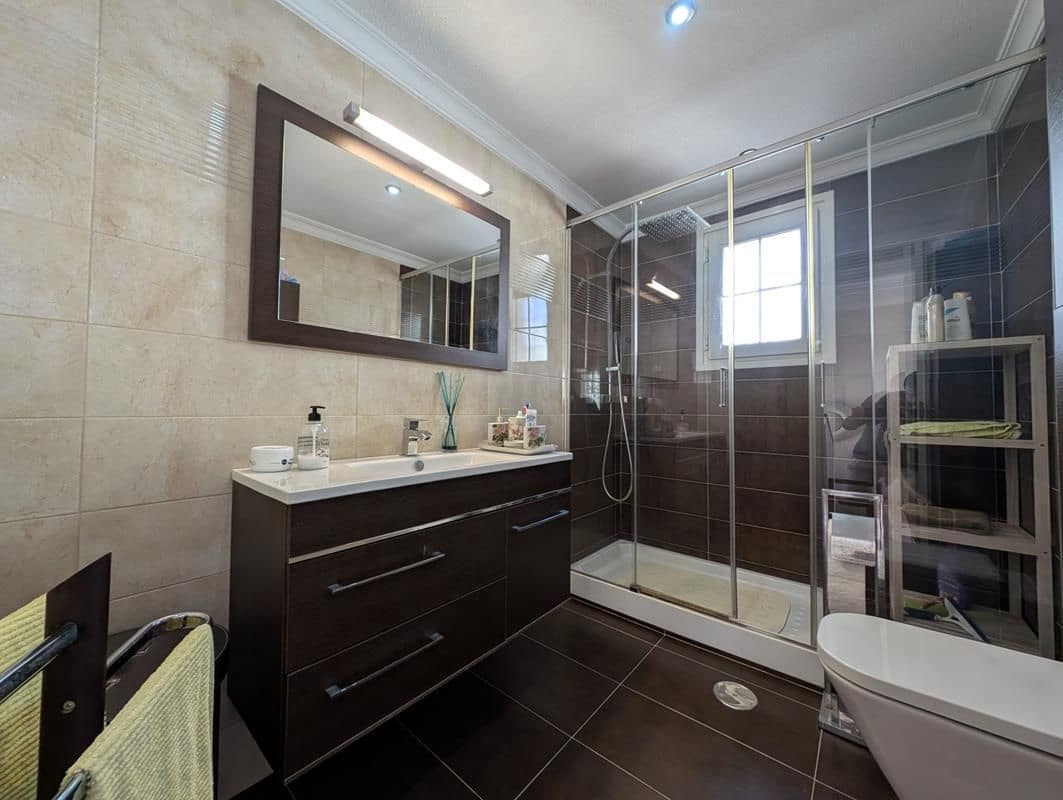 3 quarto Moradia Geminada para venda em Torrevieja com piscina garagem - 298 900 € (Ref: 9326023)
