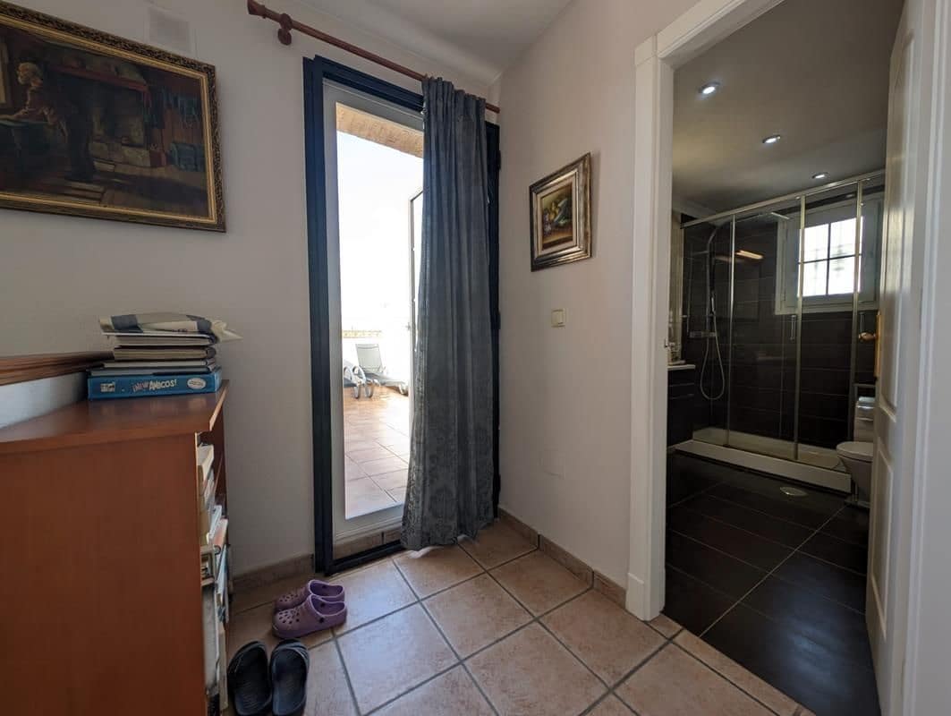 3 quarto Moradia Geminada para venda em Torrevieja com piscina garagem - 298 900 € (Ref: 9326023)