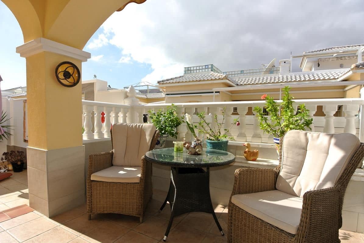 3 quarto Moradia Geminada para venda em Torrevieja com piscina garagem - 298 900 € (Ref: 9326023)