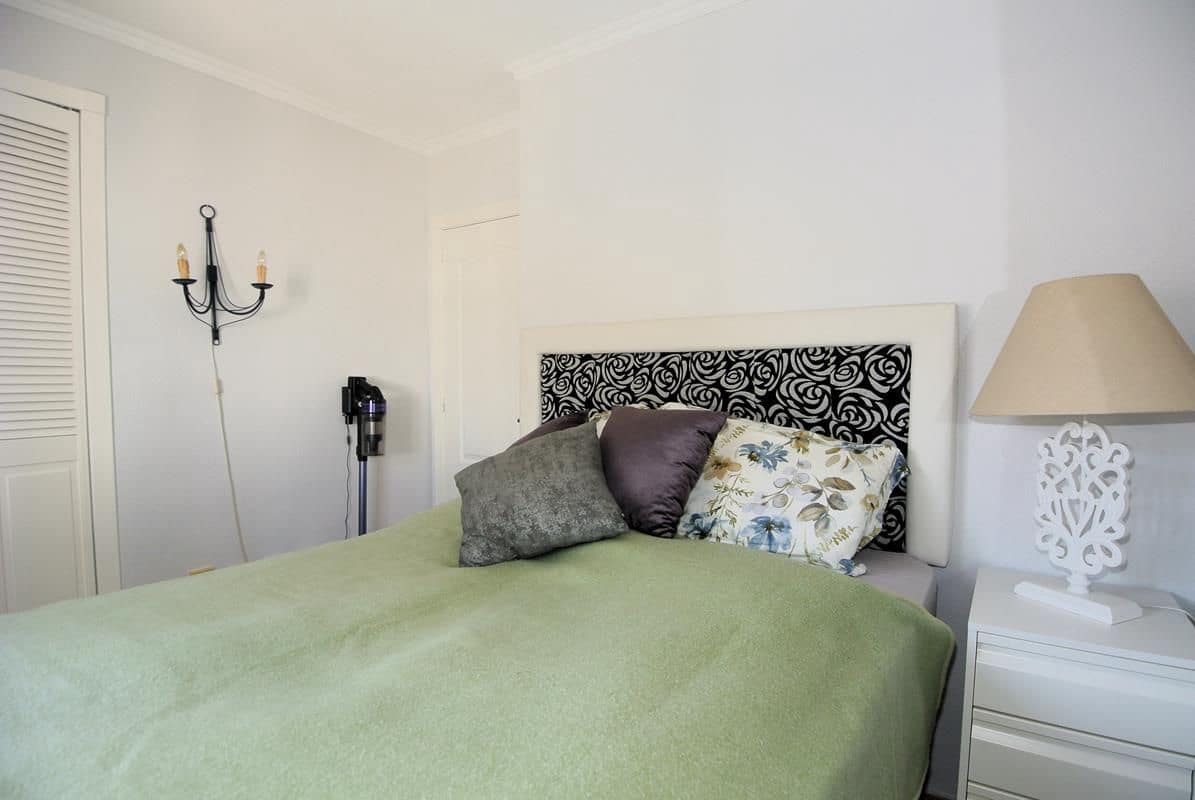 3 quarto Moradia Geminada para venda em Torrevieja com piscina garagem - 298 900 € (Ref: 9326023)