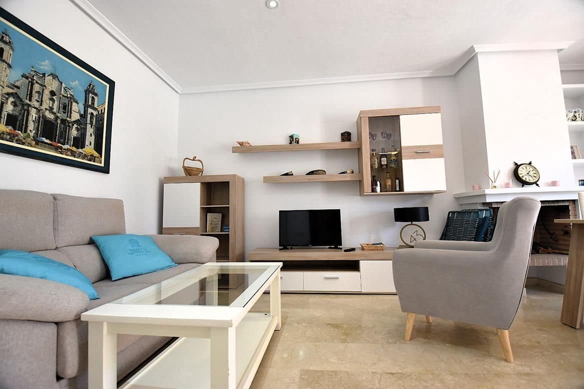 2 soveværelse Semi-Rækkehus til salg i Orihuela Costa med swimmingpool garage - € 220.000 (Ref: 9330184)