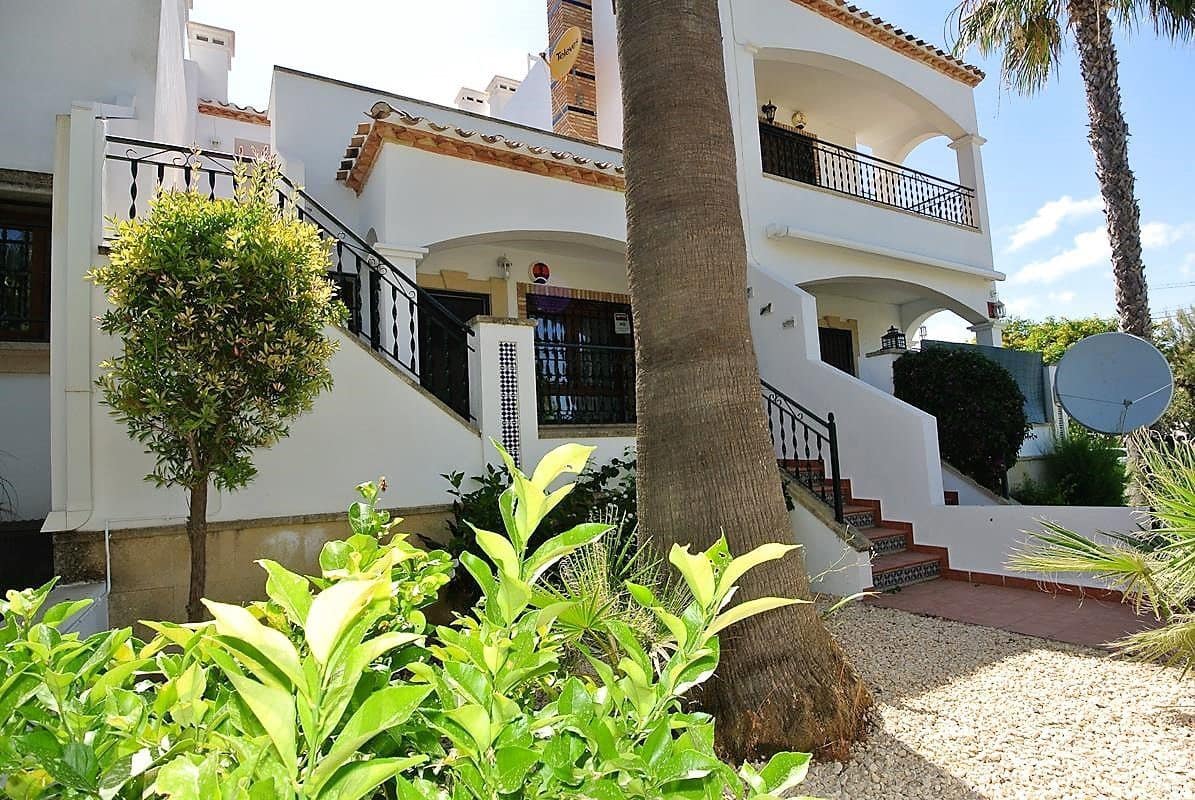2 soveværelse Semi-Rækkehus til salg i Orihuela Costa med swimmingpool garage - € 220.000 (Ref: 9330184)