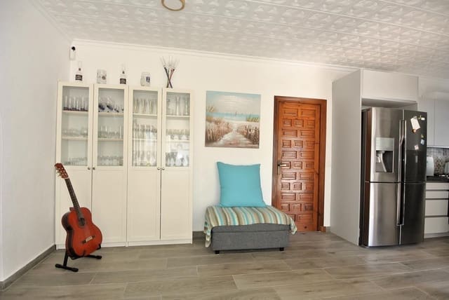 3 chambre Villa/Maison à vendre à El Chaparral, Torrevieja avec piscine garage - 389 000 € (Ref: 9403143)