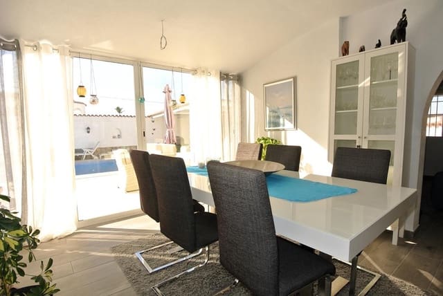 3 chambre Villa/Maison à vendre à El Chaparral, Torrevieja avec piscine garage - 389 000 € (Ref: 9403143)