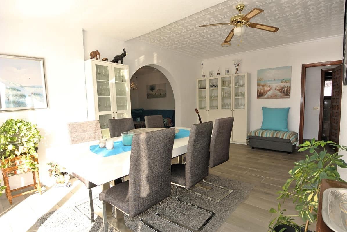 3 sovrum Villa till salu i Torrevieja med pool garage - 389 000 € (Ref: 9403143)