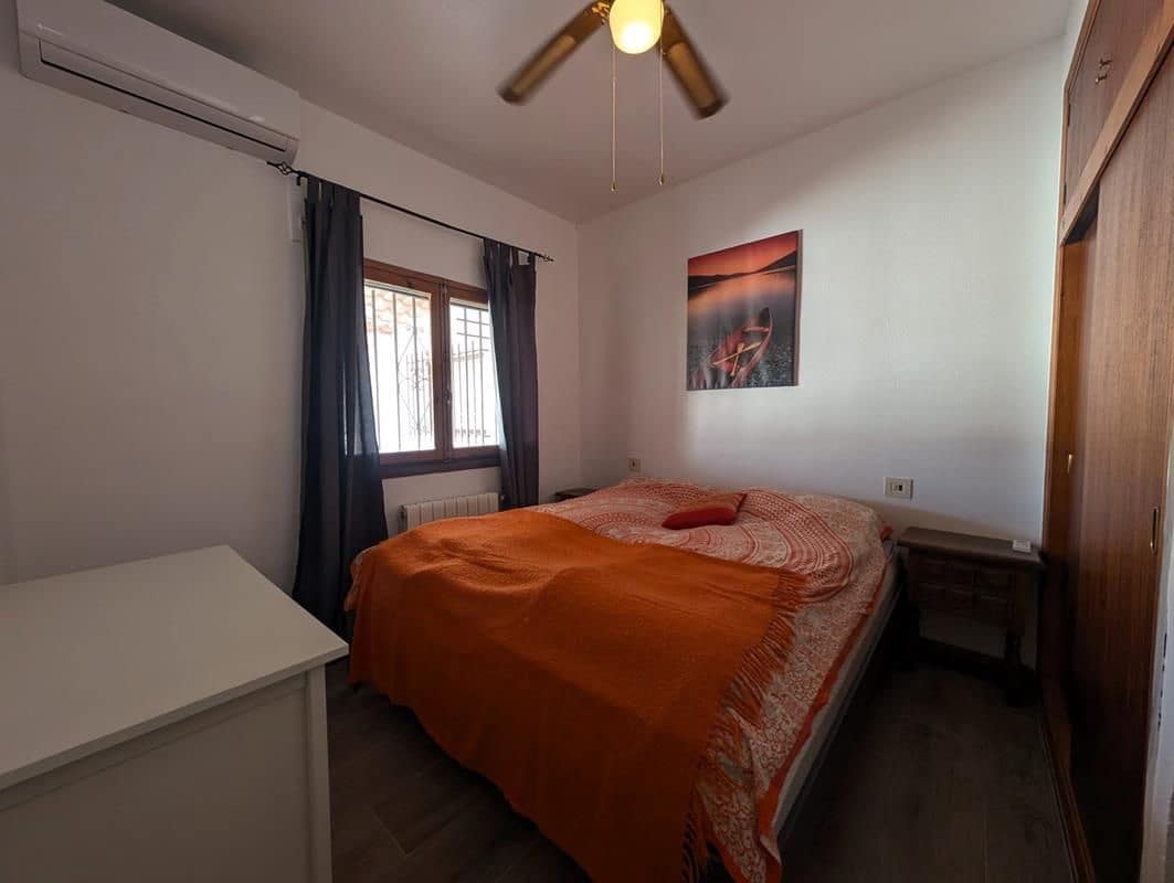 3 sovrum Villa till salu i Torrevieja med pool garage - 389 000 € (Ref: 9403143)