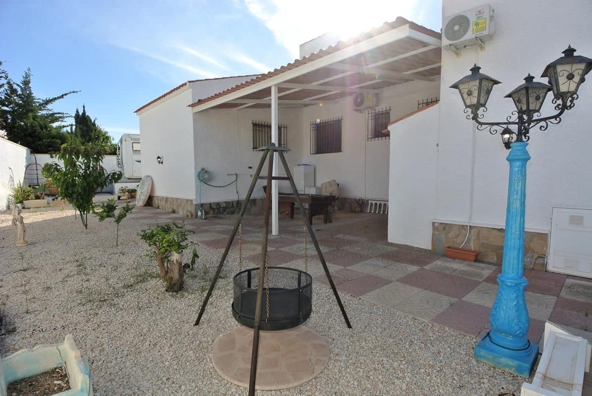 3 sovrum Villa till salu i Torrevieja med pool garage - 389 000 € (Ref: 9403143)