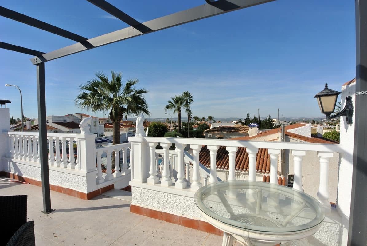 3 sovrum Villa till salu i Torrevieja med pool garage - 389 000 € (Ref: 9403143)