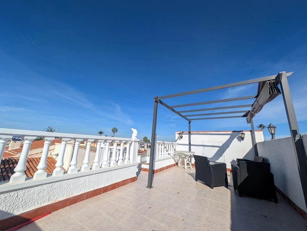 3 sovrum Villa till salu i Torrevieja med pool garage - 389 000 € (Ref: 9403143)