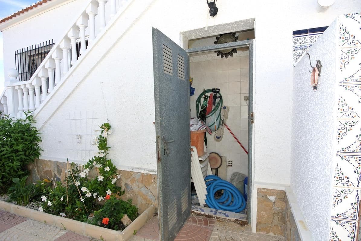 3 sovrum Villa till salu i Torrevieja med pool garage - 389 000 € (Ref: 9403143)