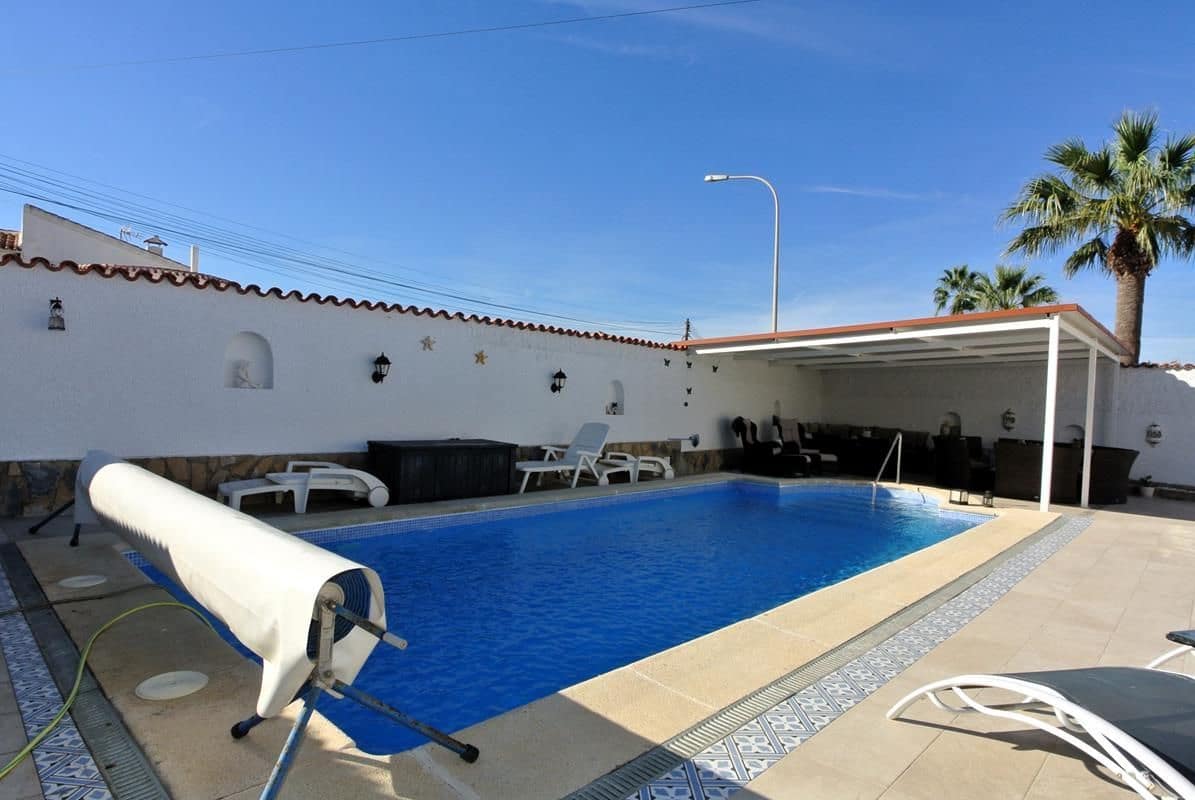 3 sovrum Villa till salu i Torrevieja med pool garage - 389 000 € (Ref: 9403143)
