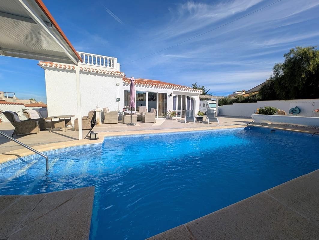 3 sovrum Villa till salu i Torrevieja med pool garage - 389 000 € (Ref: 9403143)