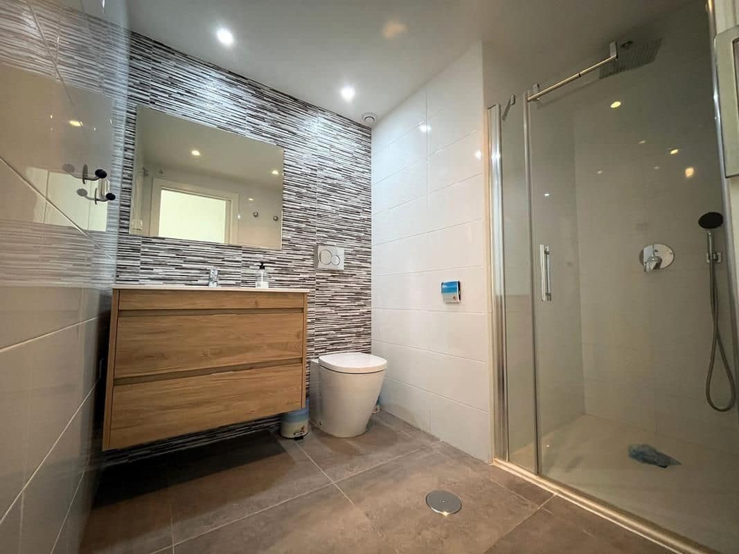 3 makuuhuone Huoneisto myytävänä paikassa Torrevieja mukana uima-altaan - 259 900 € (Ref: 9468167)