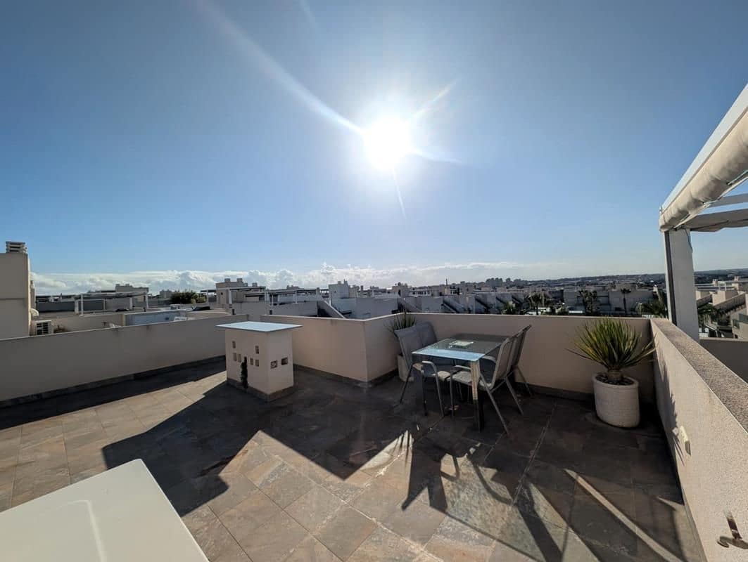 3 makuuhuone Huoneisto myytävänä paikassa Torrevieja mukana uima-altaan - 259 900 € (Ref: 9468167)