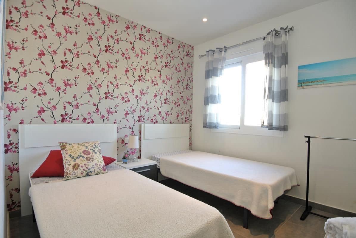 3 makuuhuone Huoneisto myytävänä paikassa Torrevieja mukana uima-altaan - 259 900 € (Ref: 9468167)