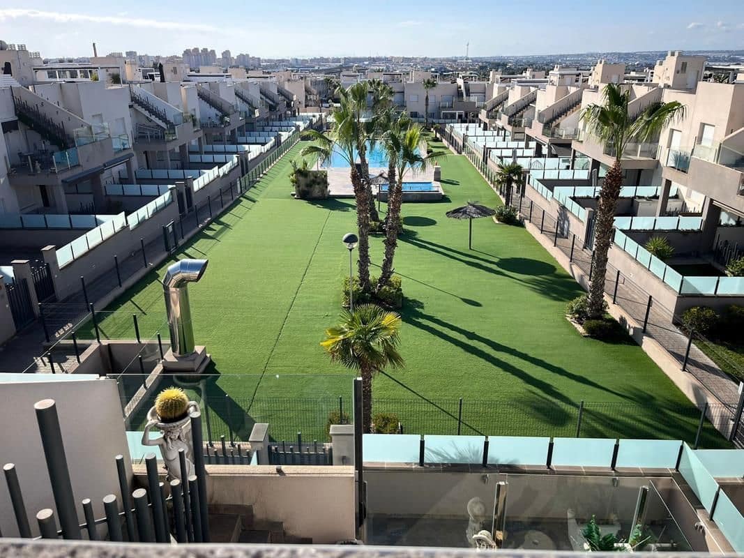 3 makuuhuone Huoneisto myytävänä paikassa Torrevieja mukana uima-altaan - 259 900 € (Ref: 9468167)