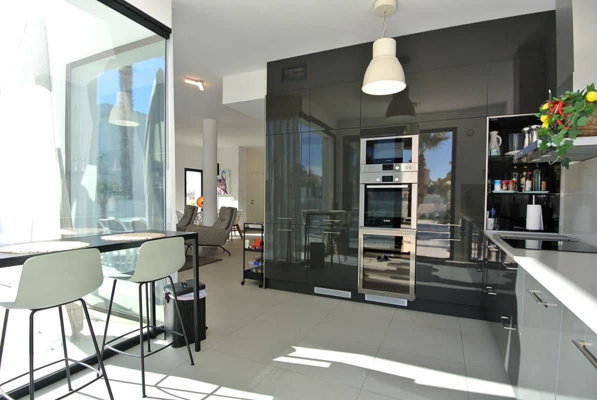 3 bedroom Villa for sale in San Fulgencio with pool garage - € 595,000 (Ref: 9503902)