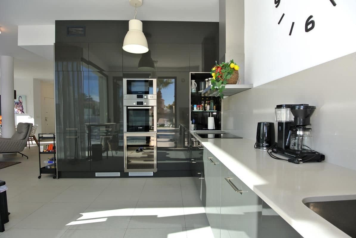 3 bedroom Villa for sale in San Fulgencio with pool garage - € 595,000 (Ref: 9503902)