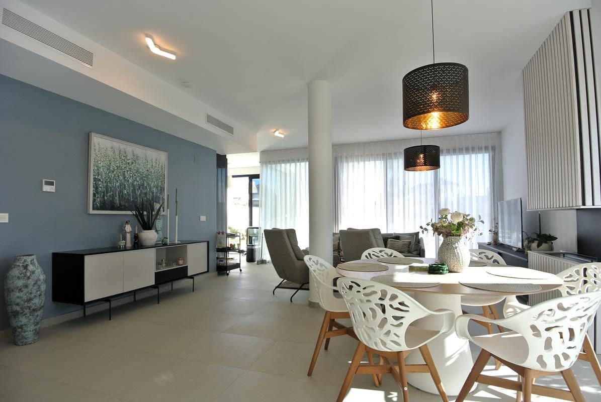 3 bedroom Villa for sale in San Fulgencio with pool garage - € 595,000 (Ref: 9503902)