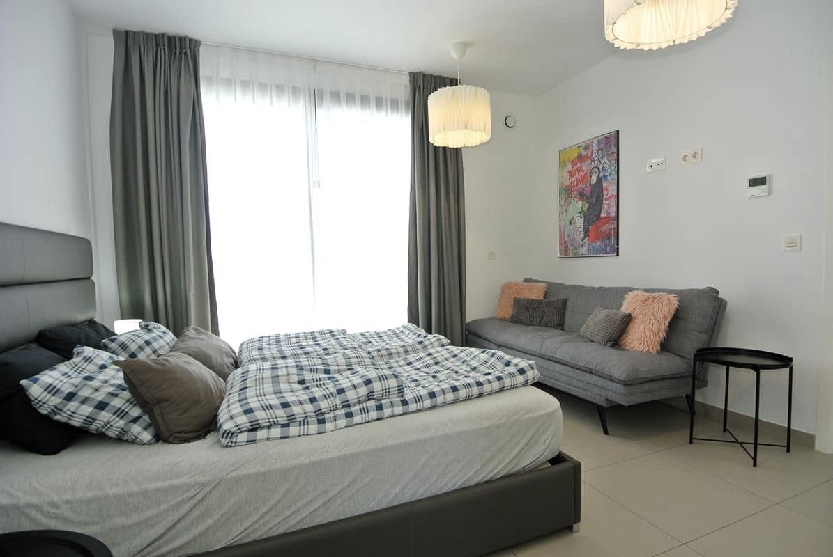 3 bedroom Villa for sale in San Fulgencio with pool garage - € 595,000 (Ref: 9503902)