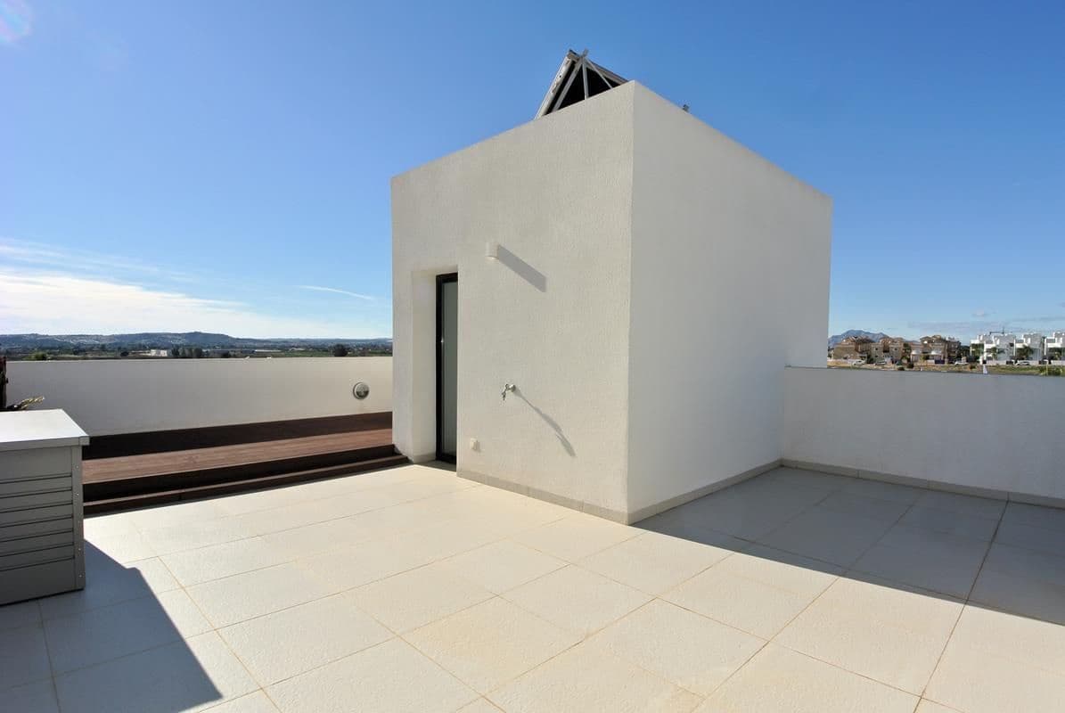 3 bedroom Villa for sale in San Fulgencio with pool garage - € 595,000 (Ref: 9503902)