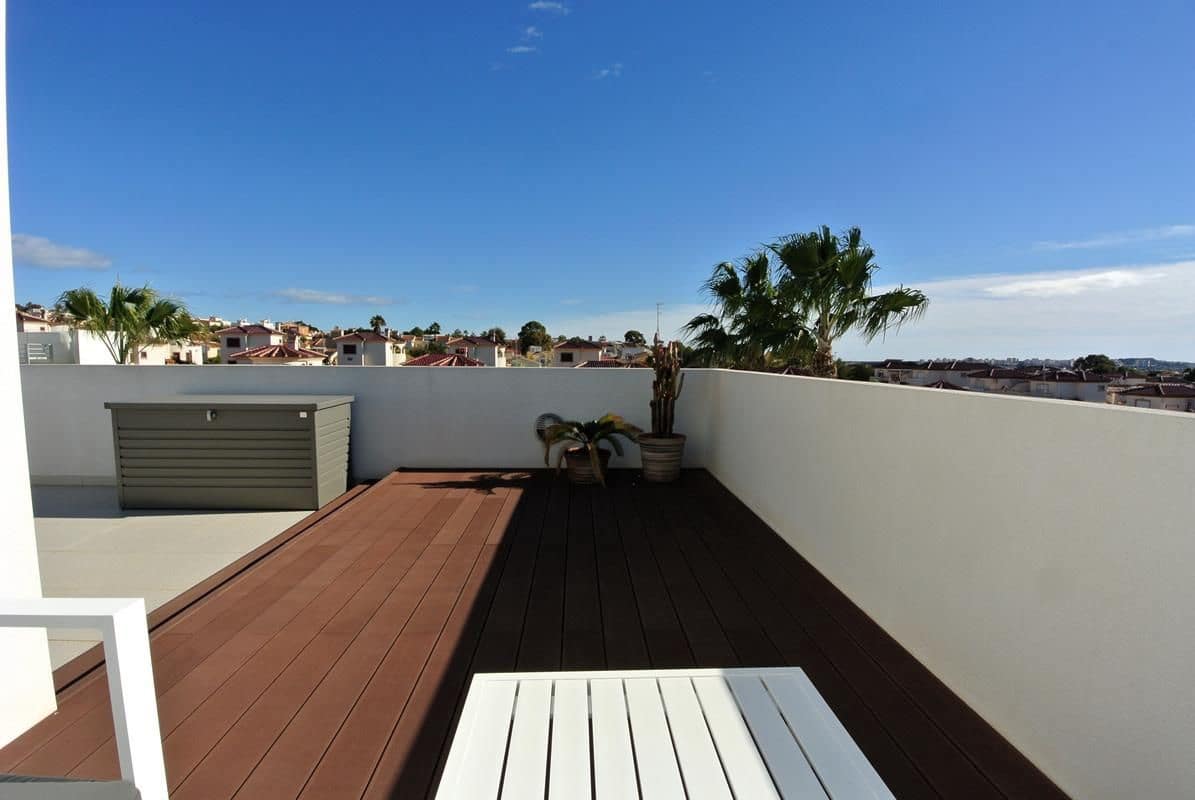 3 bedroom Villa for sale in San Fulgencio with pool garage - € 595,000 (Ref: 9503902)