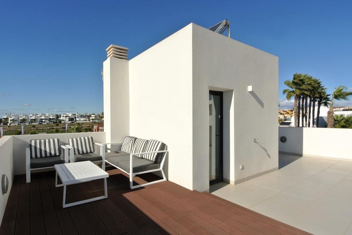 3 bedroom Villa for sale in San Fulgencio with pool garage - € 595,000 (Ref: 9503902)