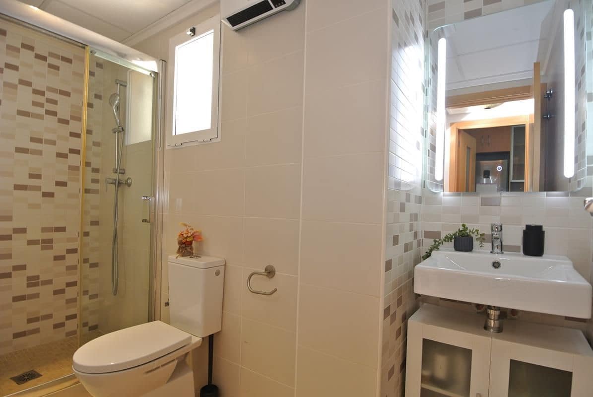 3 camera da letto Villetta Bifamiliare in vendita in Orihuela Costa con piscina garage - 249.900 € (Rif: 9508443)