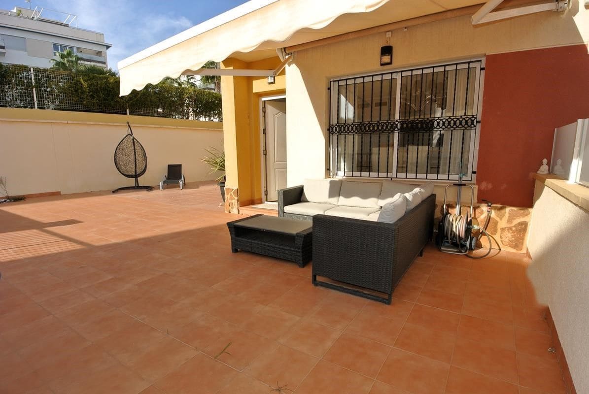3 camera da letto Villetta Bifamiliare in vendita in Orihuela Costa con piscina garage - 249.900 € (Rif: 9508443)