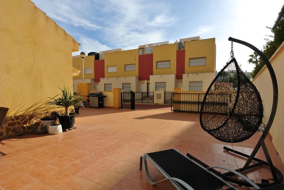 3 camera da letto Villetta Bifamiliare in vendita in Orihuela Costa con piscina garage - 249.900 € (Rif: 9508443)