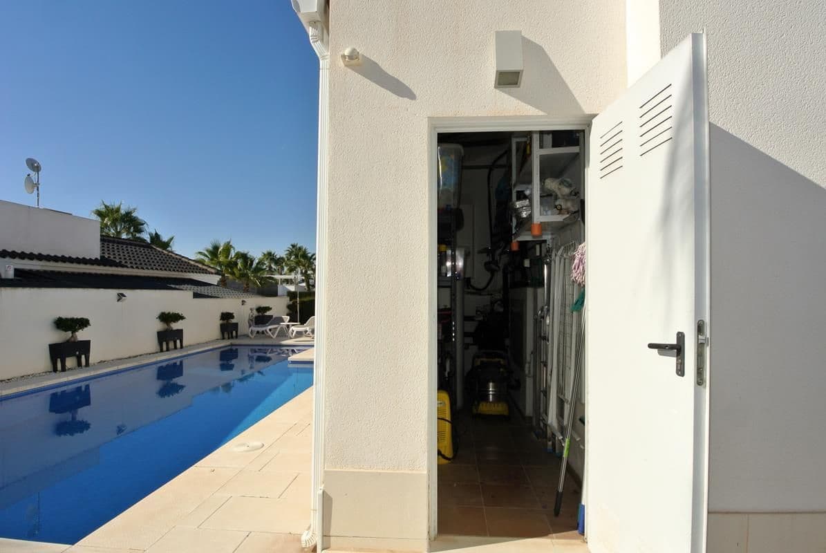 3 soverom Villa til salgs i San Fulgencio med svømmebasseng garasje - € 496 000 (Ref: 9560957)