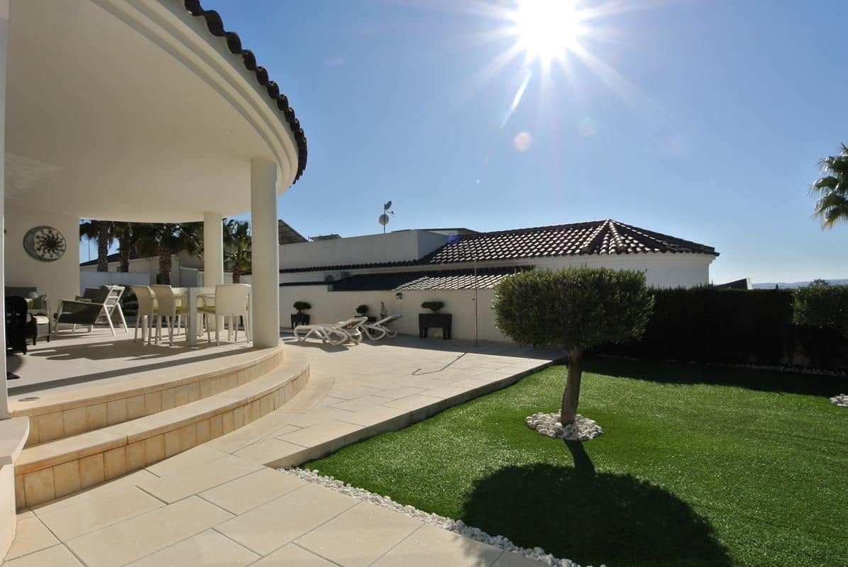 3 soverom Villa til salgs i San Fulgencio med svømmebasseng garasje - € 496 000 (Ref: 9560957)