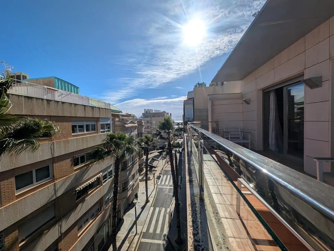 4 sypialnia Penthouse na sprzedaż w Torrevieja - 525 000 € (Ref: 9590741)