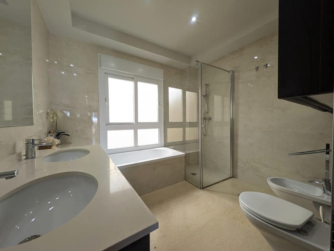 4 sypialnia Penthouse na sprzedaż w Torrevieja - 525 000 € (Ref: 9590741)