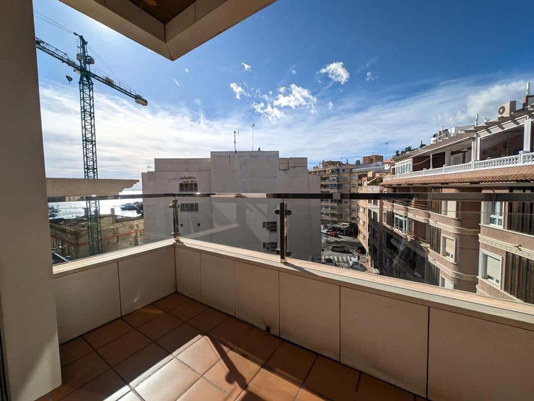 4 sypialnia Penthouse na sprzedaż w Torrevieja - 525 000 € (Ref: 9590741)