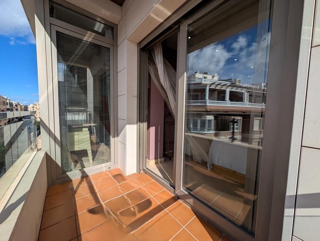 4 sypialnia Penthouse na sprzedaż w Torrevieja - 525 000 € (Ref: 9590741)