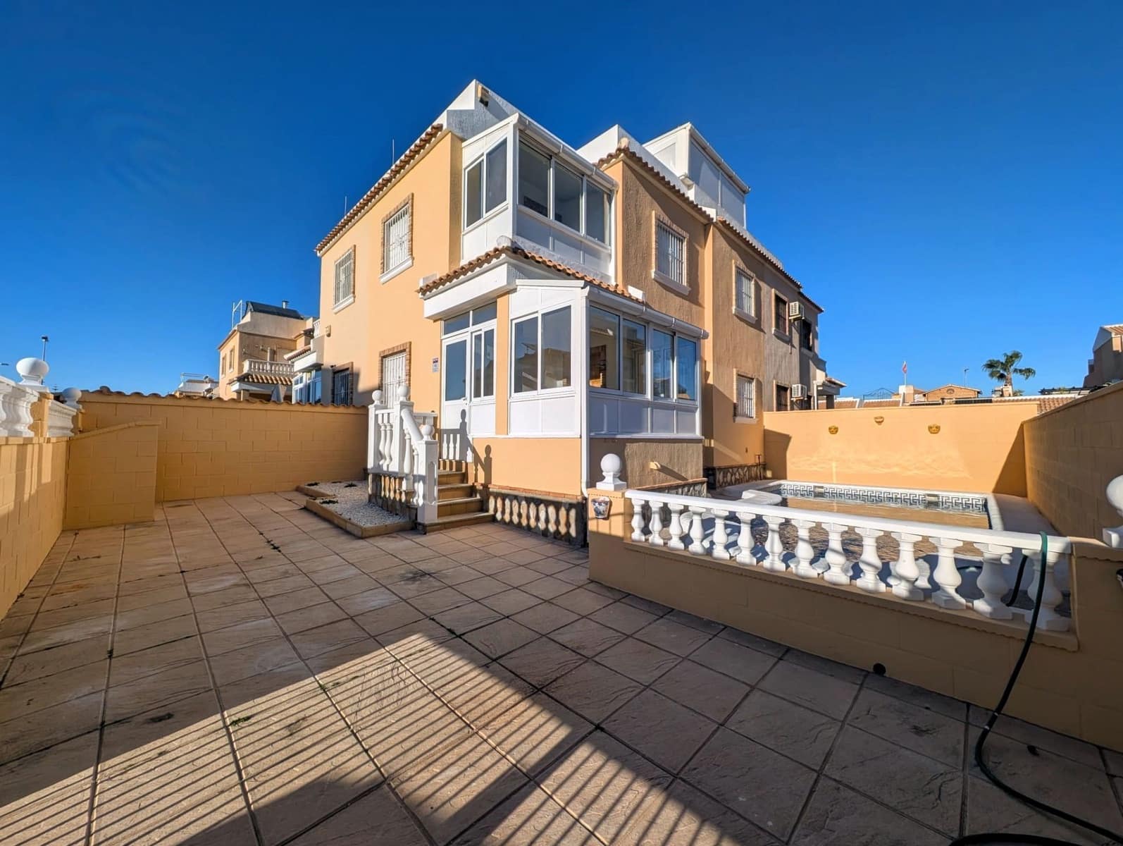 3 bedroom Semi-detached Villa for sale in Dona Pepa with pool garage - € 289,000 (Ref: 9640244)