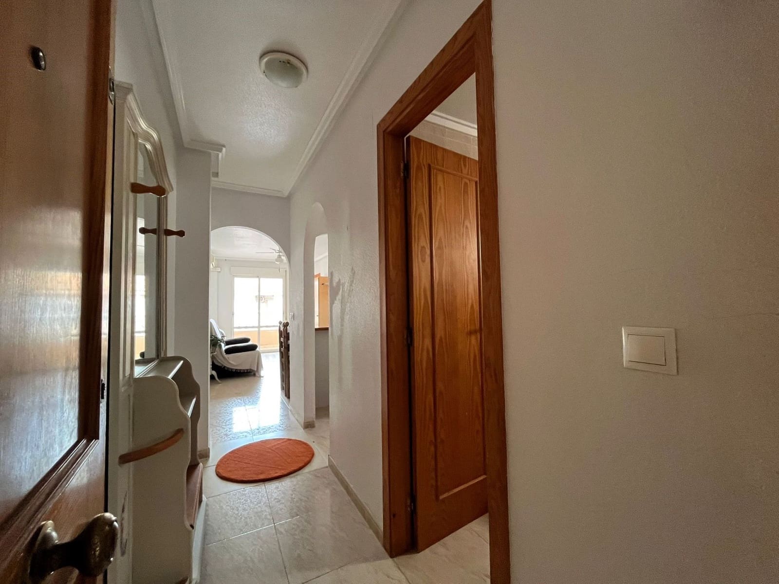 2 bedroom Apartment for sale in Torrevieja with pool - € 119,000 (Ref: 9690082)