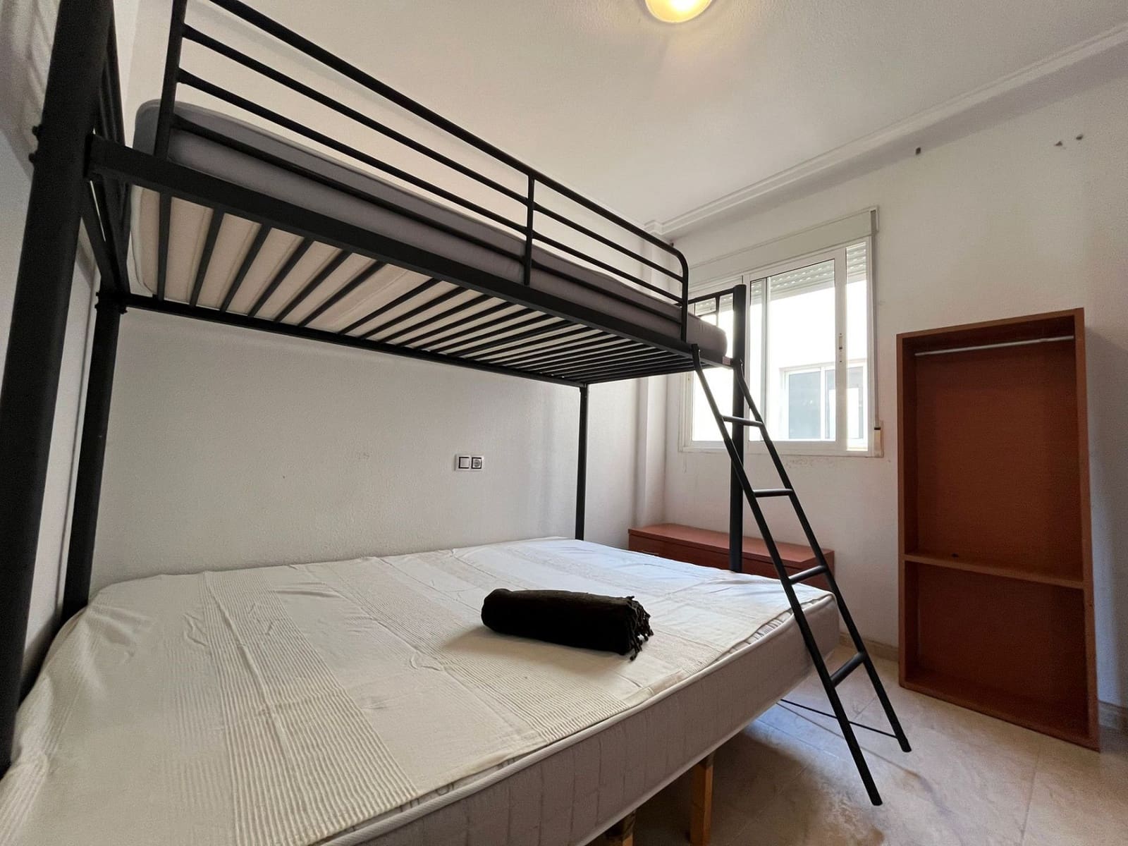 2 bedroom Apartment for sale in Torrevieja with pool - € 119,000 (Ref: 9690082)