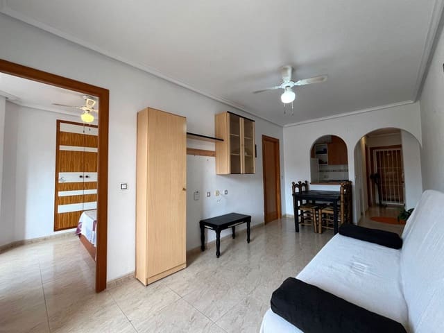 2 bedroom Apartment for sale in Centro, Torrevieja with pool - € 119,000 (Ref: 9690082)