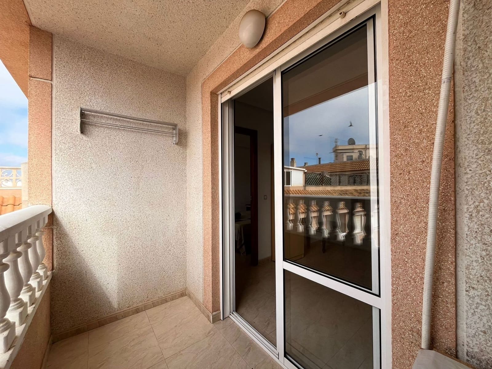 2 bedroom Apartment for sale in Torrevieja with pool - € 119,000 (Ref: 9690082)